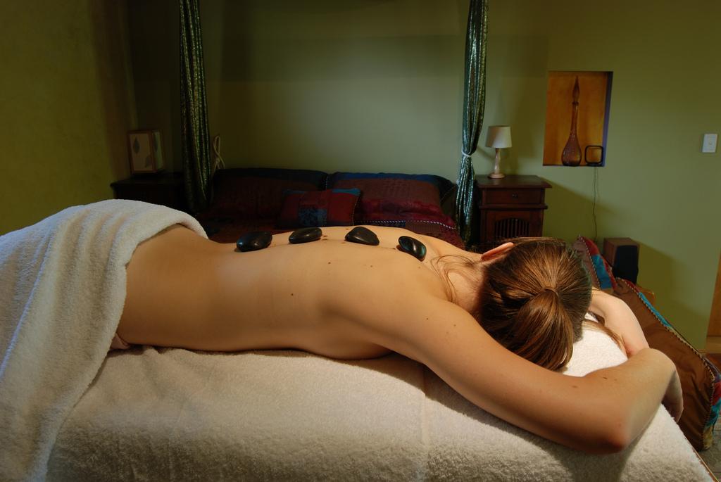 Image massage pierres chaudes