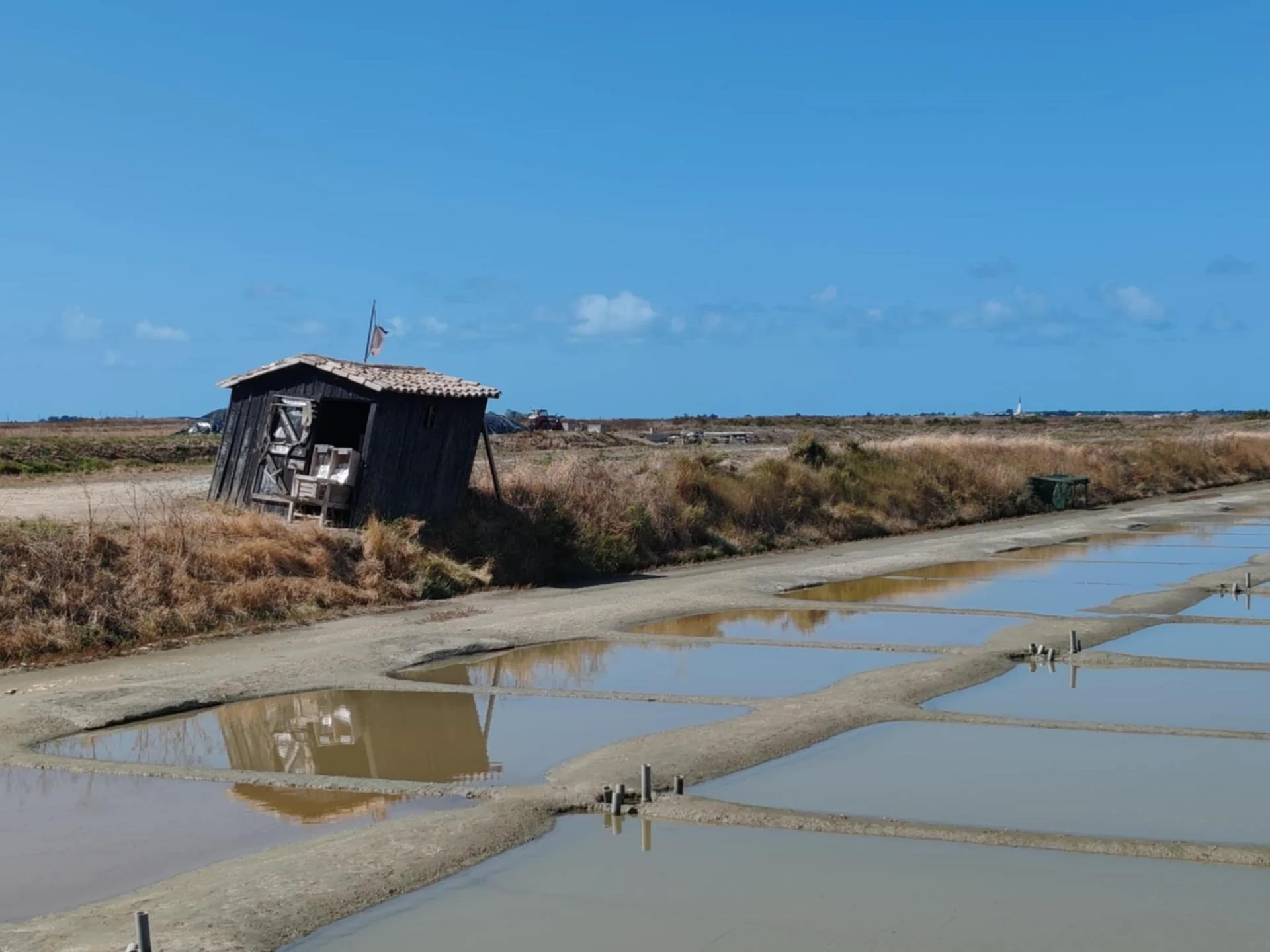 La cabane penchee