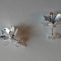 Puces fleurs d argent a plat